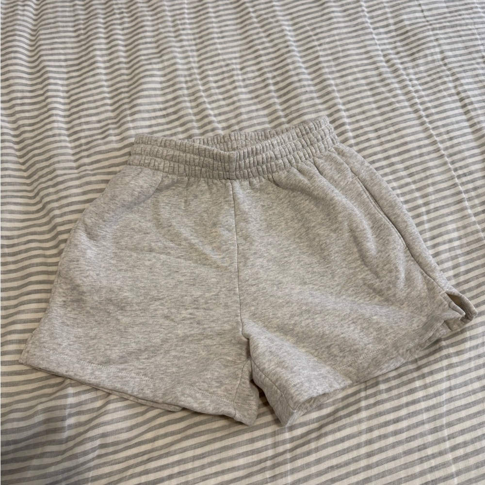 Abercrombie & Fitch Light Gray Sweatshorts Shorts
